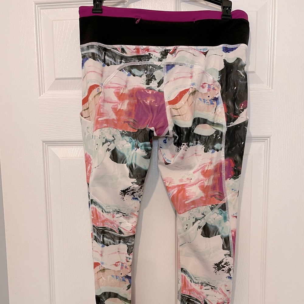 Full length Lululemon Wunder Leggings/Pant - Size 8